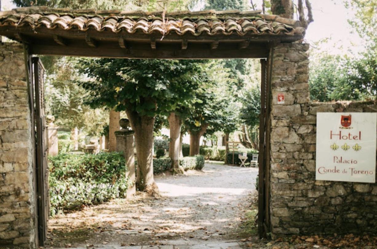 Palacio Conde Toreno Malleza Exterior photo